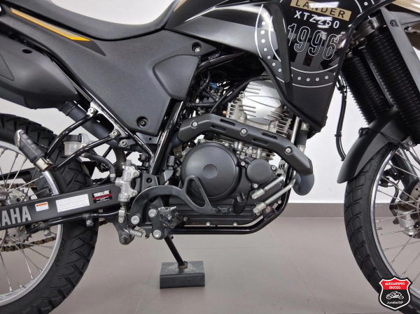 Foto Miniatura Yamaha XTZ 250 LANDER 2023