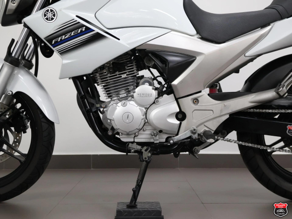 Foto Miniatura Yamaha YS 250 FAZER 2015