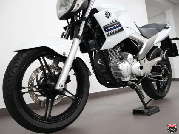 Foto Miniatura Yamaha YS 250 FAZER 2015