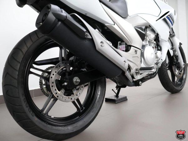 Foto Miniatura Yamaha YS 250 FAZER 2015